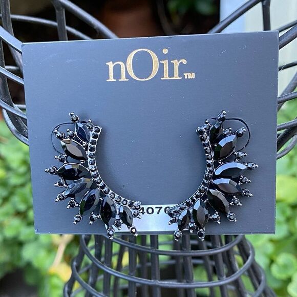 Noir Jewelry Black & Silver Rhinestone Half Moon Post Earrings. NWOT! - Picture 1 of 3